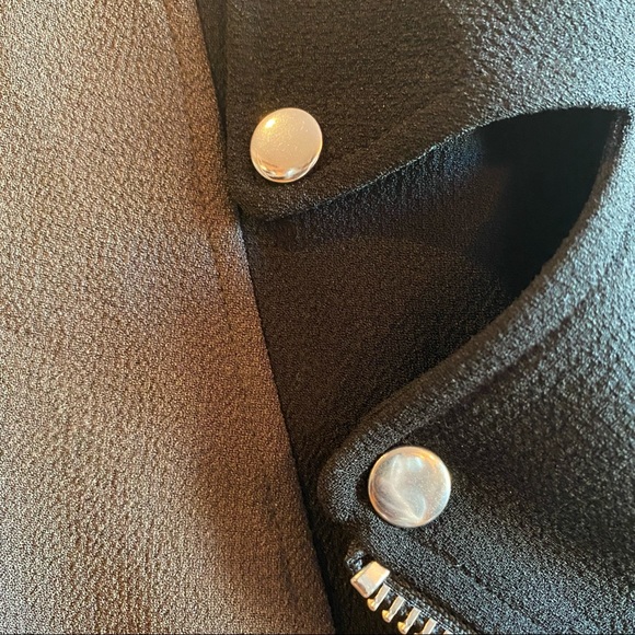 Wilfred Aritzia Montesson Moto Jacket with Zipper Details Black and Olive Green - Picture 4 of 10